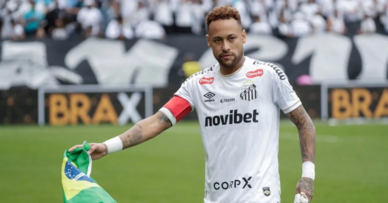El delantero brasileño estará fuera entre dos y tres semanas por una lesión en el gemelo.
