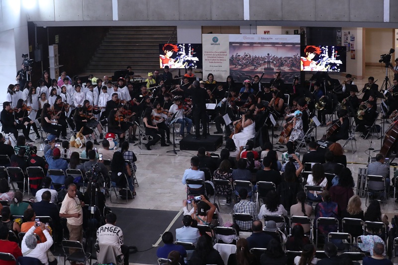 San Lázaro abre espacio al anime y talento infantil