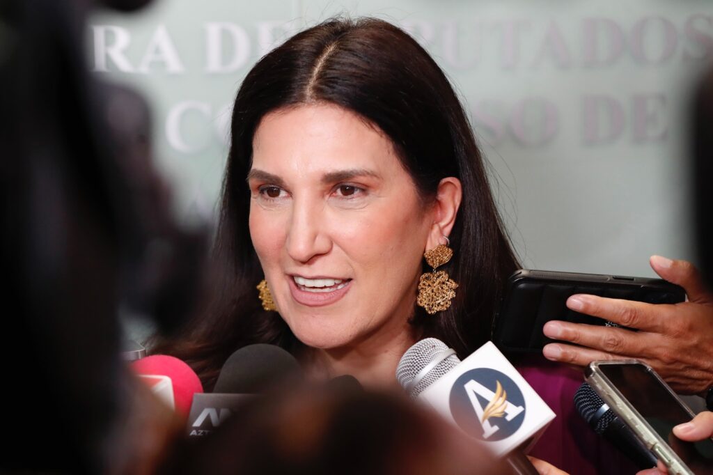 Kenia López Rabadán acusa “pacto con el narco” y exige frenar la impunidad en México