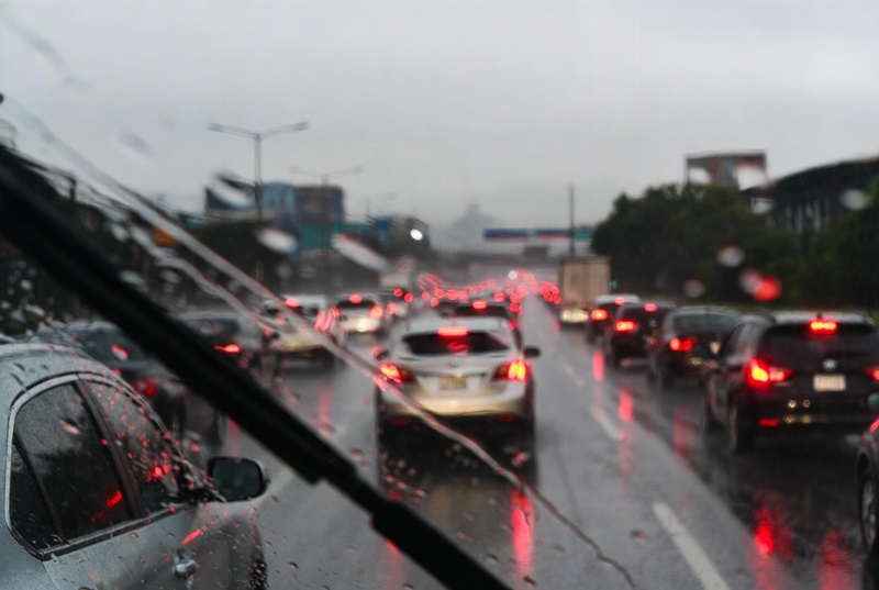 Tráfico y lluvias saturan vialidades de CDMX este 7 de julio