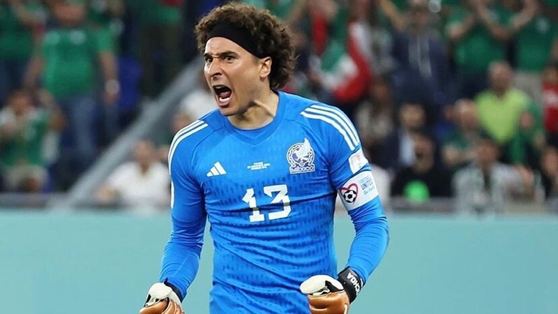 Guillermo Ochoa entra a la lista de seis Mundiales convocados