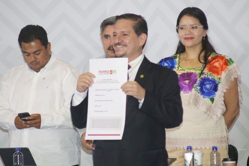 Luis Humberto Fernández busca coordinar Morena en bastión panista de Querétaro