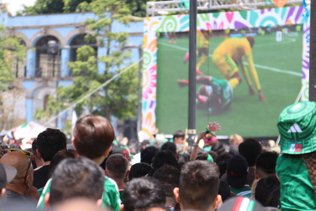 El Zócalo se saturó: Garibaldi recibió a más aficionados