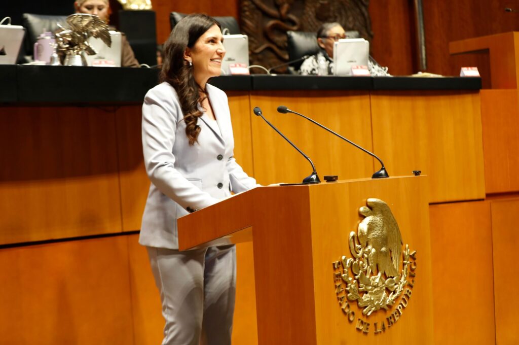 Kenia López Rabadán acusa “albazo autoritario” por pronunciamiento en la Comisión Permanente