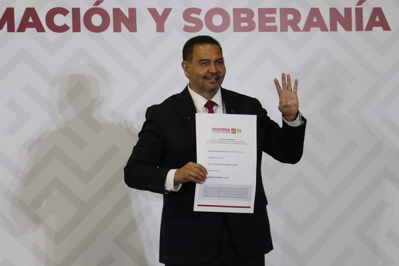 Cruz Pérez Cuéllar registra aspiración en Morena para gubernatura de Chihuahua