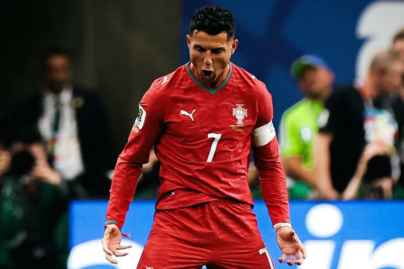Portugal golea cinco por cero a Uzbekistán con doblete de Ronaldo