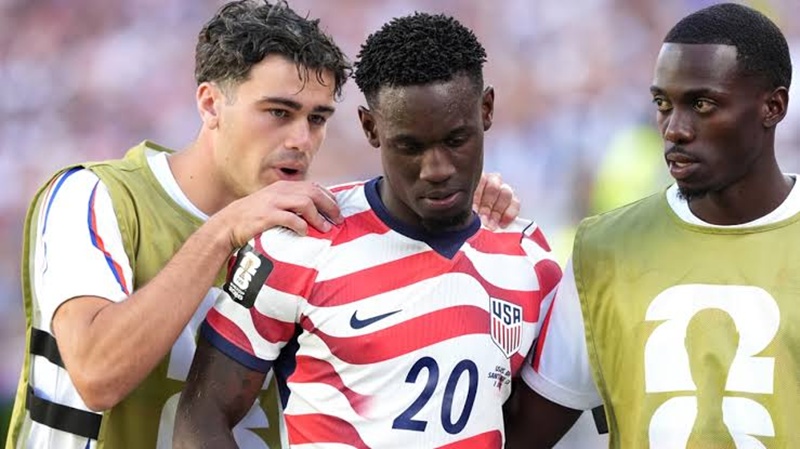FIFA retira sanción a Balogun tras llamada de Trump por expulsión