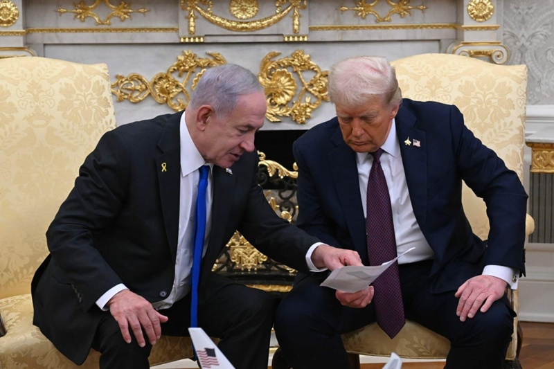 Donald Trump confirma insulto a Netanyahu pero mantiene negociaciones petroleras