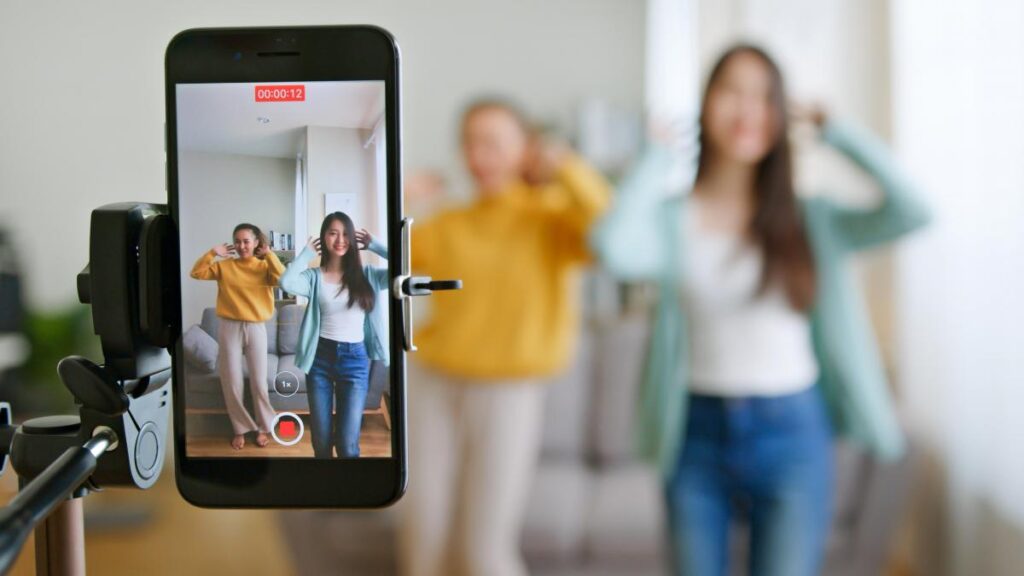 Uno de cada cuatro adolescentes participa en retos virales: el estudio que alerta sobre los riesgos ocultos de las redes sociales