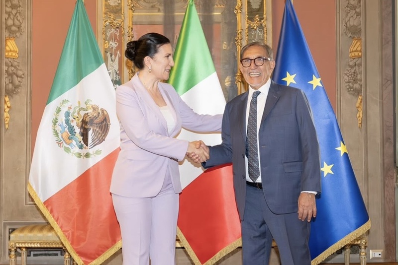 Kenia López Rabadán analiza el liderazgo femenino y la democracia en Roma
