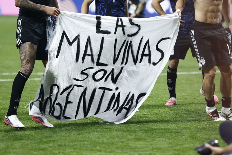 Londres presiona a la FIFA por conducta de jugadores argentinos