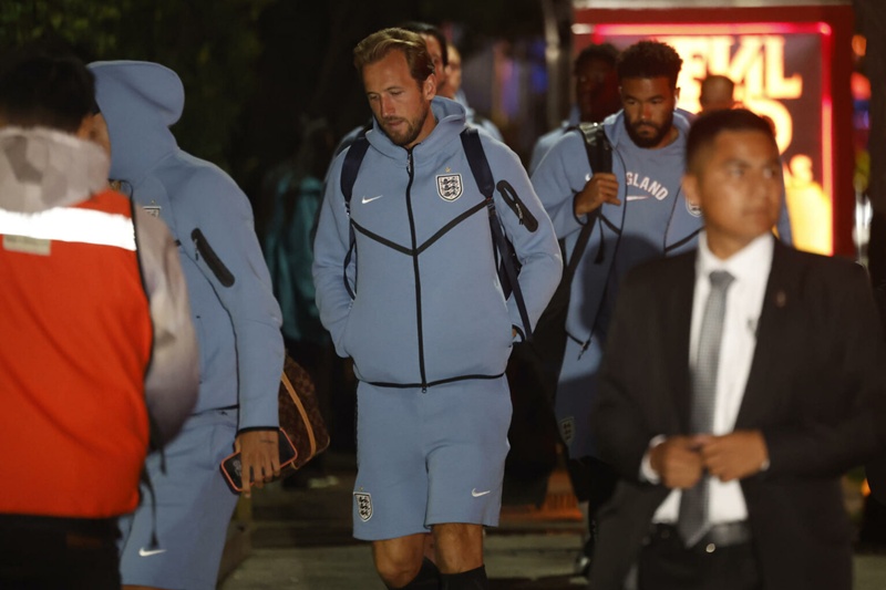 Inglaterra llega a CDMX para enfrentar a México en octavos de final
