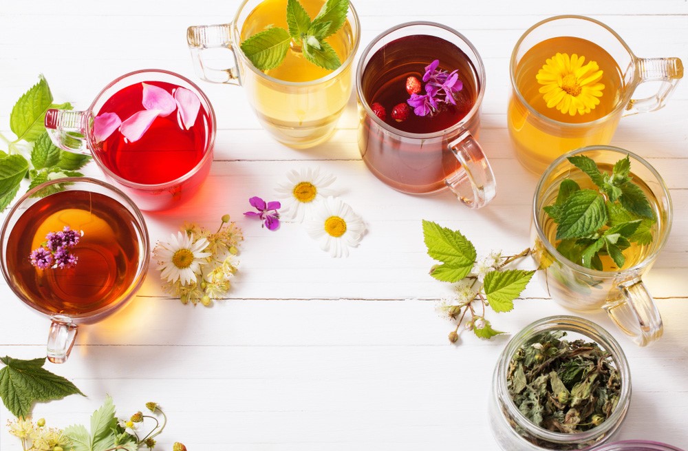 Cinco infusiones naturales que pueden aliviar la tos y los síntomas del resfriado