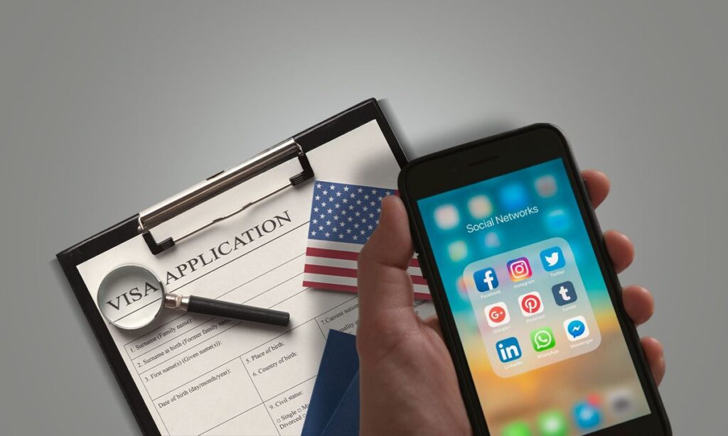 EU revisará redes sociales de periodistas y mexicanos al pedir visa