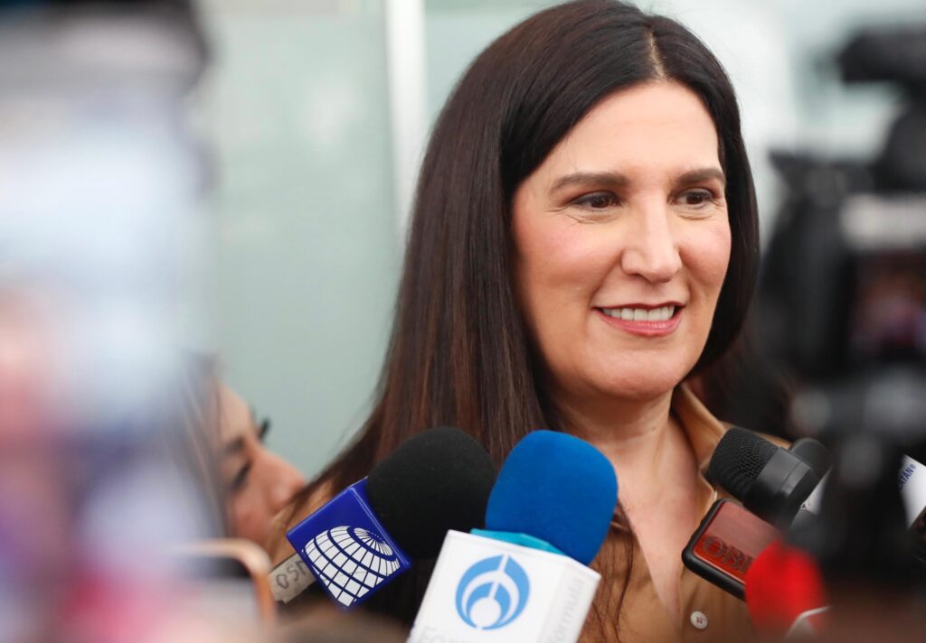 Kenia López cuestiona regreso de Rocha Moya y pide transparencia de la FGR