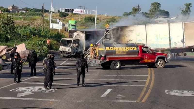 Detienen a célula del “Tío Lako” y desatan 26 bloqueos en Michoacán