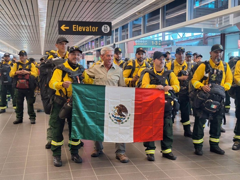 Ontario destaca cooperación mexicana tras llegada de 100 bomberos forestales