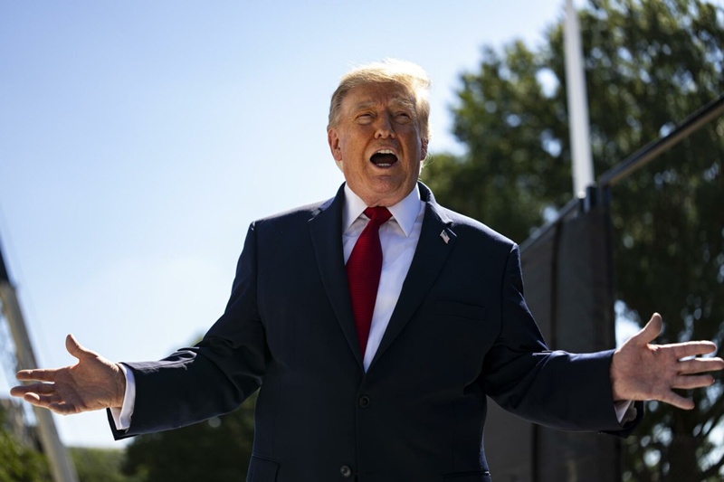 Trump propone rebautizar el estrecho de Ormuz con su apellido
